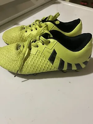 Neon Green Yellow Little Kids Soccer Cleats Size US 13 • $8