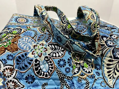 Vera Bradley Bali Blue Two Handle Shoulder Bag Zip Top. 4 Inside Pockets One Zip • $16.99