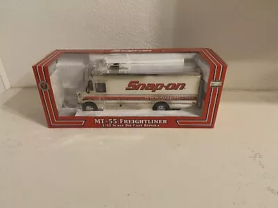 Snap-On Die Cast Truck Crown Premiums 1:32 MT-55 Freightliner Chrome New In Box • $179.99