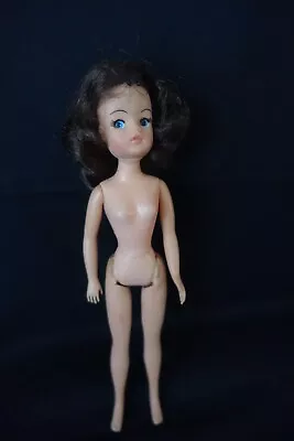 VINTAGE PEDIGREE SINDY DOLL -  S  Mark On Neck Ball Hong Kong 1970's • $35