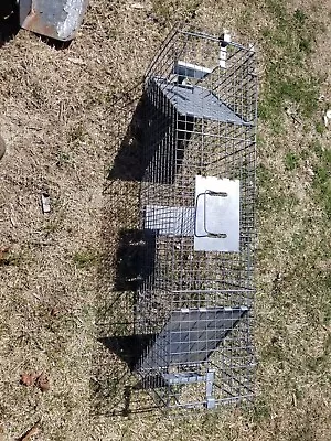 $79.95 • Buy HAVAHART LARGE  ANIMAL TRAP- 1 Piece 2 Door 41  X 10  X 12  Used Very Good Cond.