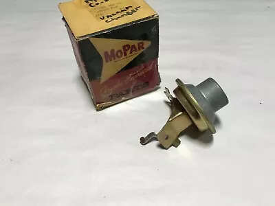 $145 • Buy 1960 1961 Plymouth Nos Mopar Vacuum Advance 60 61  -  1889768