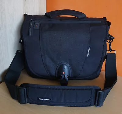 Vanguard Up-Rise 28 Messenger Camera Bag With Rain Cover And Laptop Pocket • £49