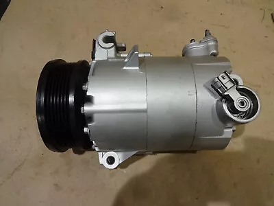 Range Rover Evoque 2016-2019 - Rebuilt Compressor OEM P/N LR083480 • $695