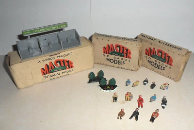 £10 • Buy Master Models Hornby Dublo Coal Bunker  Seated Passengers & Platform Gardens Bxd