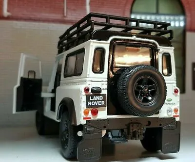 Land Rover Defender White TD5 TDCI 90 Welly 1:24 Scale Model Snorkel Roof Rack • £26.25