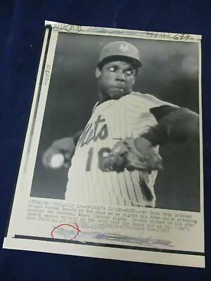 Wire Press Photo 1985 Dwight Gooden New York Mets Pitches Vs. Expos 16th Win • $17