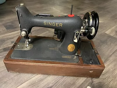 Working 1941 Vintage Singer Electric Sewing Machine And Original Bentwood Case • $59