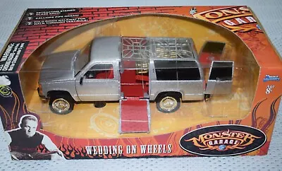 Muscle Machines Monster Garage Wedding On Wheels 1:24 Scale Suburban Model ~#11 • $45