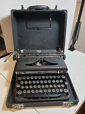 Late Thirties Vintage Royal Deluxe Touch Control Typewriter Black W/ Case Works • $19.99