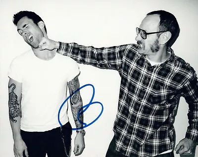 Adam Levine Signed Autographed 8x10 Photo Maroon 5 COA VD • $124.99