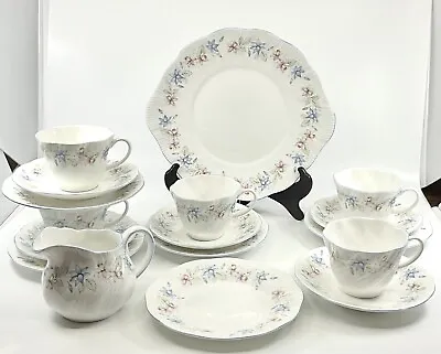 Queens Fine Bone China CLAIRE 18 PIECE TEA SET Sh62 • £32.99