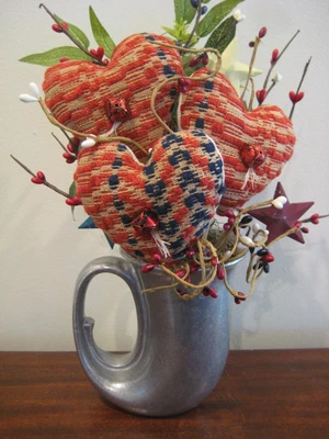 $28.50 • Buy Primitive Antique Coverlet Hearts -Vintage Horn Cup - Patriotic Table Decoration