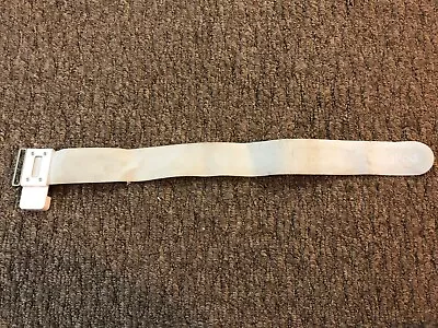 $10 • Buy Apple IPod Shuffle Armband M9760G/A 1st Generation