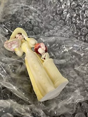 2005-6 Avon Mrs. Albee President's Club Award Mini Figurine W/ Dome • $15