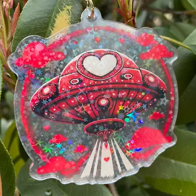 Red Heart UFO Holographic Star Keychain L Aesthetic Flying Saucer Alien Ship • $14.25