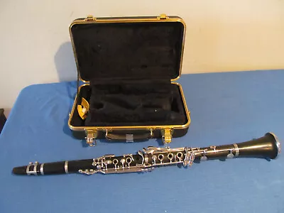 SELMER LIBERTY CLARINET STUDENT BEGGINER WOODWIND INSTRUMENT COMPOSITE W CASE • $60