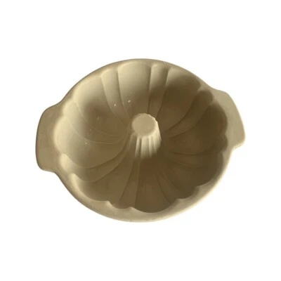 $16.90 • Buy The Pampered Chef Family Heritage Stoneware 10  Bundt Baking Fluted Cake Pan