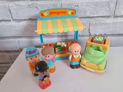 ELC HAPPYLAND Playset GREENGROCERS MARKET STALL & VAN With 4 Customers Figures • £6.50