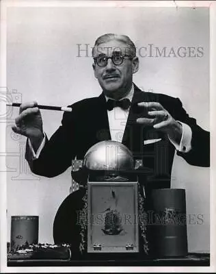 1964 Press Photo Amateur Magician Luke Kaiser To Perform At St. Michael's • $19.99