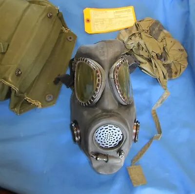 US Army M17A1 Gas Mask Medium W/ Original Canvas Bag-inspected 1994 • $89.99