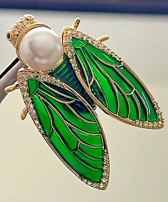 Bee Insect Bug Crystal Glass Rhinestone Brooch Pin Green Enamel White Vintage • $16.99