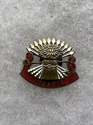 WW2 US Army 4th Coast Artillery DUI Screwback JR Gaunt England (Q656 • $45