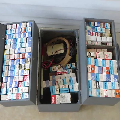 $150 • Buy Vintage Tv Radio Repairman Case Loaded With 145 Vacuum Tubes