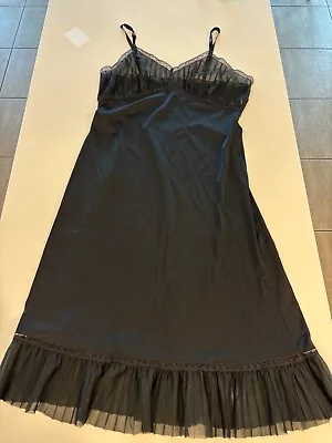 Vintage Rogers Black Pleated Full Slip Size 40 Excellent Condition • $24