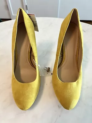 Brand New: ZARA WOMAN Yellow Suede Pumps High Heels Sz 40 US 9 • $15