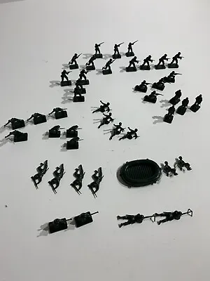Miniatures Lot US WWII Infantry Plastic With Raft 44 Pieces Not Painted • $19.99