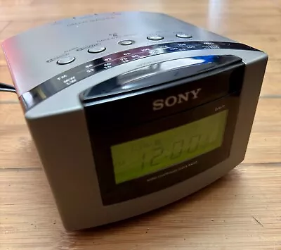 Sony Dream Machine Radio Controlled Alarm Clock/RADIO ICF-C50L • £15