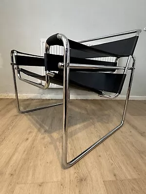 Replica Bauhaus Marcel Breuer Wassily Chair • £320