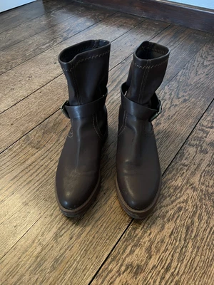 £50 • Buy See By Chloe Brown LeatherBoot. Size 39. Barely Worn. Excellent Condition