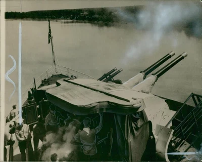 £12.52 • Buy HMS Amethyst Ship:the Amethyst,1,430 Tons, In A... - Vintage Photograph 1617833