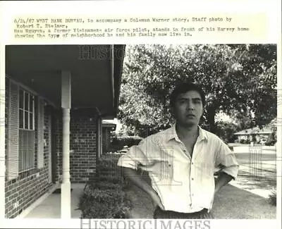 1987 Press Photo Former Vietnamese Air Force Pilot Hau Nguyen At Harvey Home • $15.99