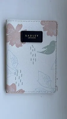 £15 • Buy Radley Floral Passport Holder New, No Tags