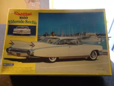 Gunze Sangyo 1/32 1959 Cadillac Eldorado Seville Vintage American Car Model Kit • £25