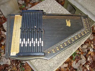 AUTO HARP Oscar Schmidt Vintage Autoharp Seems To Be In Working Condition • $90