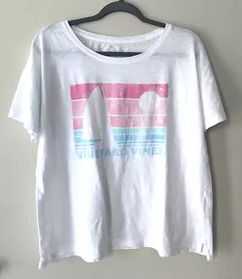 Vineyard VInes Size L White Slub Linear Sailboat Relaxed Tee • $9.99