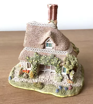 4.25  TALL X 5.25  WIDE 868g LILLIPUT LANE HAND-MADE JASMINE COTTAGE FIGURINE • £10.95