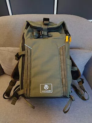 Vanguard VEO ACTIVE 42M Trekking Camera Backpack - Green • £95