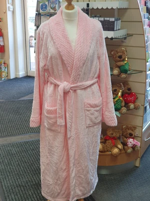 £25 • Buy Ladies Velour Full Length Pink Dressing Gown