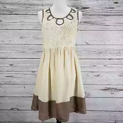 A'reve Women's Cream Floral Lace Contrast Sleeveless Dress Size Small • $17