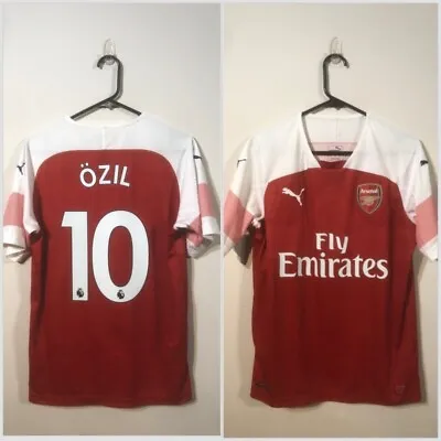 Ozil #10 Arsenal 2018/19 Medium Home Football Shirt Puma Excellent Condition • £68