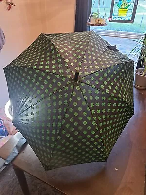 MOSCHINO WOMEN’s 4 Leaf Clover Black/Green UMBRELLA 35  LONG.  • $55