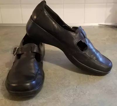 EASY SPIRIT LADIES BLACK LEATHER T- STRAP LOAFERS. SIZE 9 M Wedge Mary Jane • $12.99