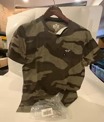 Hollister Men's Camo Crewneck  T-shirt Style# 324-368-0424-380 Size Medium • $15