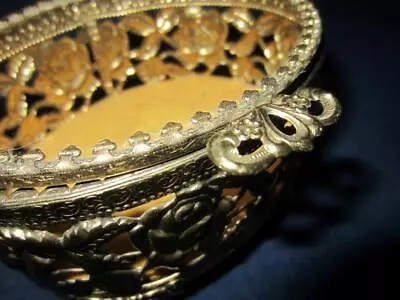 *Vintage Filigree Trinket Box Oval Jewelry Casket Velveteen Lined Gold Tone R • $18.98