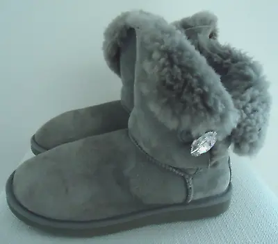 UGG Australia Bailey Button Bling Swarovski 3349 Grey US 6 / EU 37 • $39.99